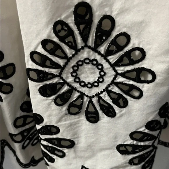 Universal Thread Cream and Black Floral Midi Dress - Picture 3 of 5